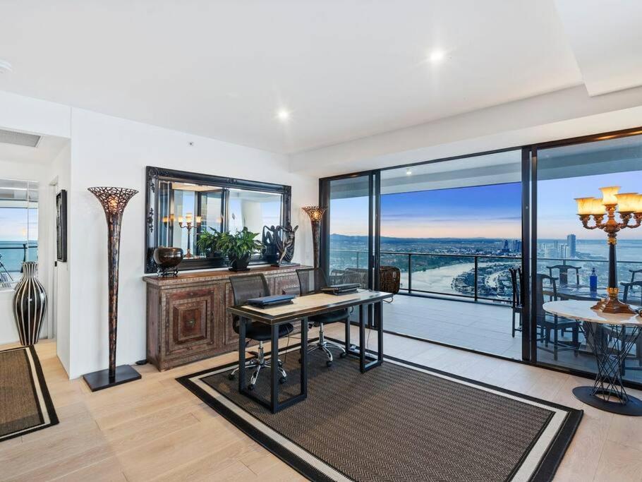Exclusive Circle On Cavil Sub-Penthouse Luxury Apt - Hosted By Coastal Letting Голд-Кост Экстерьер фото