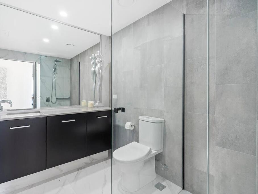 Exclusive Circle On Cavil Sub-Penthouse Luxury Apt - Hosted By Coastal Letting Голд-Кост Экстерьер фото