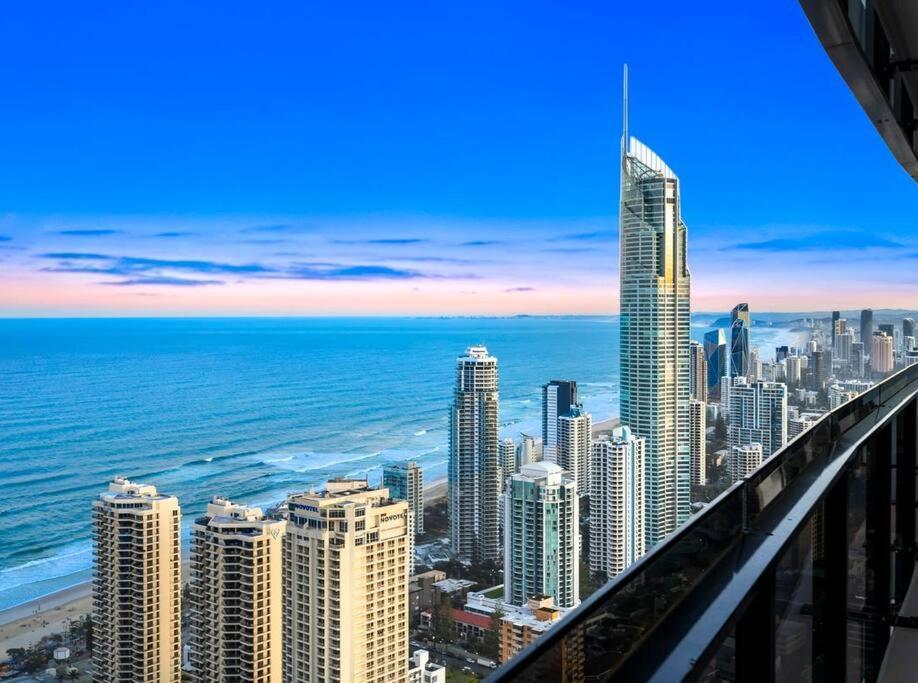 Exclusive Circle On Cavil Sub-Penthouse Luxury Apt - Hosted By Coastal Letting Голд-Кост Экстерьер фото